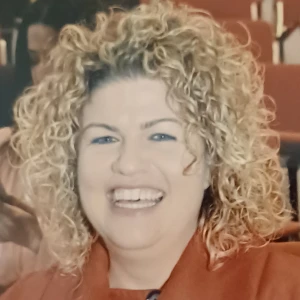 Αναϊπάκου Εύη - Καθηγήτρια Ιστορίας στο instateacher.gr