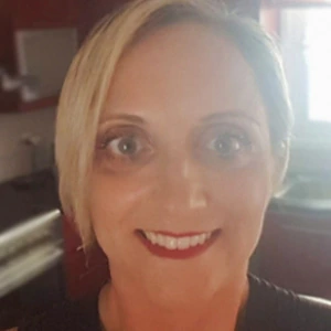 Σιδεράκου Φιλιώ - Καθηγήτρια Αγγλικών στο instateacher.gr