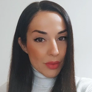 Μπάστα Όλγα - Καθηγήτρια Αγγλικών στο instateacher.gr