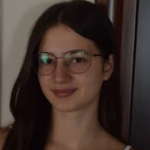 Τσαχουρίδου Θένια - Καθηγήτρια Μαθηματικών στο instateacher.gr