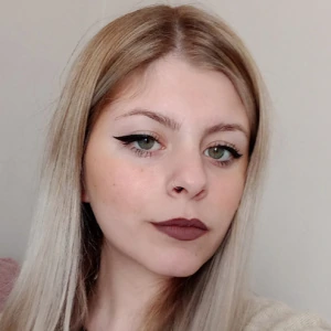 Καραβίτη Μαρία-Χριστίνα - Καθηγήτρια Μαθηματικών στο instateacher.gr