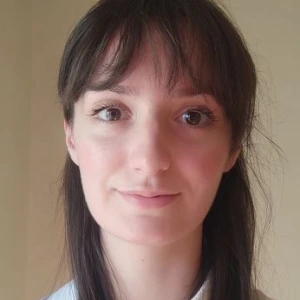 Καράντζαλη Ιωάννα  - Καθηγήτρια Δημιουργικής Γραφής στο instateacher.gr