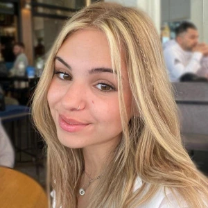 Αμπατζή Κατερίνα  - Καθηγήτρια Κατασκευαστικού Σχεδίου στο instateacher.gr