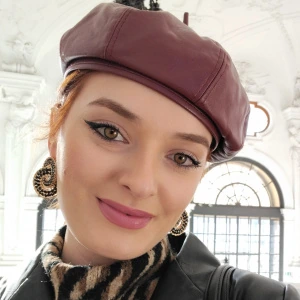 Οικονομοπούλου Ελένη - Καθηγήτρια Μαθηματικών στο instateacher.gr