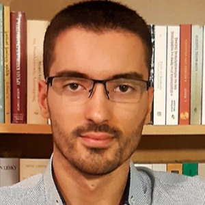 Χατζηχριστοδούλου Γιώργος - Καθηγητής Νεοελληνικής Λογοτεχνίας στο instateacher.gr