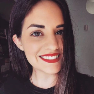 Σπανού Παναγιώτα - Καθηγήτρια Νεοελληνικής Λογοτεχνίας στο instateacher.gr