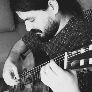 Παπαοικονόμου Γιώργος - Δάσκαλος Σύνθεσης στο instateacher.gr