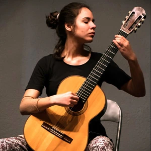 Νικολακοπούλου Κωνσταντίνα - Δασκάλα Κιθάρας στο instateacher.gr