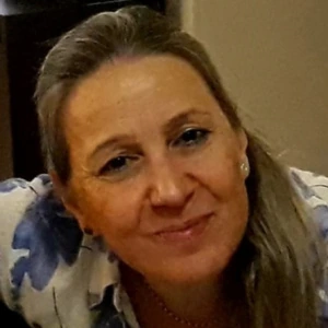 Μαρκοπούλου Μίλτα - Καθηγήτρια Ηγεσίας στη Διοίκηση Ανθρώπινου Δυναμικού στο instateacher.gr