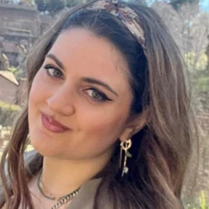 Καλλιάρα Ελένη - Καθηγήτρια Δημοτικού στο instateacher.gr