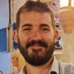 Χατζηγιάννης Θανάσης - Καθηγητής Νέων Ελληνικών στο instateacher.gr