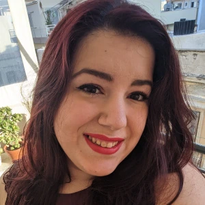 Θεοδώρα Π. - Καθηγήτρια ΑΕΠΠ (Ανάπτυξης Εφαρμογών) στο instateacher.gr