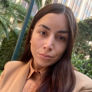 Νέζη Χριστίνα - Καθηγήτρια ΑΟΘ (Οικονομικής Θεωρίας) στο instateacher.gr