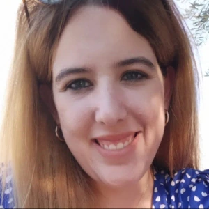 Μπισκέμη Αναστασία - Καθηγήτρια Αγγλικών στο instateacher.gr