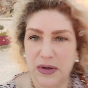 Βασιλεία Κατσαρού  - Καθηγήτρια Αγγλικών στο instateacher.gr