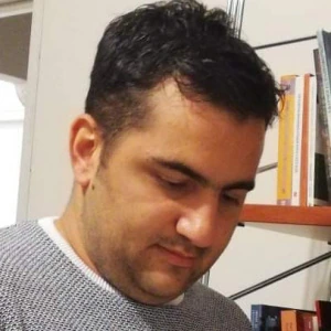 Νικολάου Σεραφείμ - Καθηγητής Μακροοικονομίας στο instateacher.gr