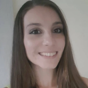 Στάθη Χρύσα  - Καθηγήτρια Αρχαίων Ελληνικών στο instateacher.gr