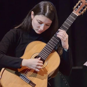 Ματσούκα Αμβροσία - Δασκάλα Ακουστικής Κιθάρας στο instateacher.gr