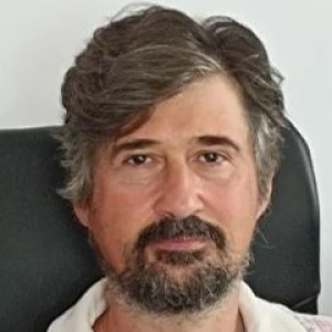 Μπουγιούκας Γιώργος - Καθηγητής Data Science στο instateacher.gr