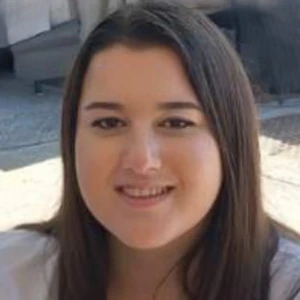 Τερτίρογλου Στέλλα - Καθηγήτρια Ιστορίας στο instateacher.gr