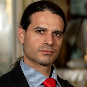 Μπακόλας Χρήστος - Καθηγητής Χημείας στο instateacher.gr