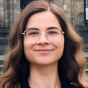 Βουτσά Ελένη  - Καθηγήτρια Έκθεσης στο instateacher.gr