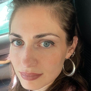 Σιόντορου Μαριάννα - Καθηγήτρια Αγγλικών στο instateacher.gr