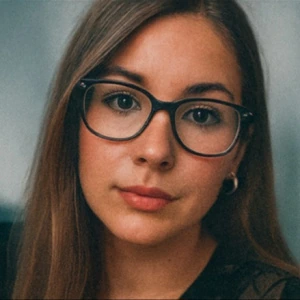 Βαρδακαστάνη Ιωάννα  - Καθηγήτρια Πολιτικής Θεωρίας στο instateacher.gr