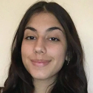 Κυριάκου Αντριάννα - Καθηγήτρια Φυσικής στο instateacher.gr