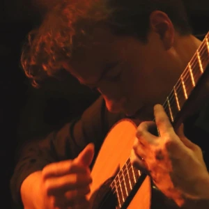 Ρήγας Γιώργος - Δάσκαλος Κιθάρας στο instateacher.gr