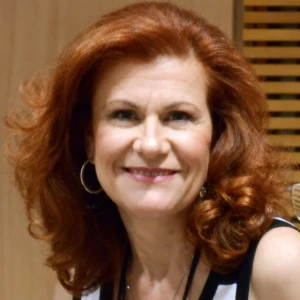 Καρδιόλακα Βίκυ - Καθηγήτρια Γαλλικών στο instateacher.gr