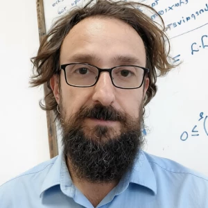Σιάμος Σπύρος - Καθηγητής Φυσικής στο instateacher.gr