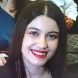 Τραγουδάρα Δάφνη - Καθηγήτρια Μαθηματικών στο instateacher.gr