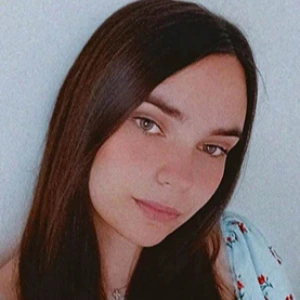 Τσιαλαμάγκα Ελένη - Καθηγήτρια Νέων Ελληνικών στο instateacher.gr