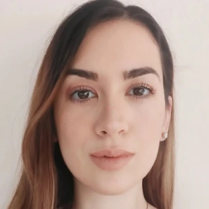 Κρεμμύδα Ελένη - Καθηγήτρια Νεοελληνικής Λογοτεχνίας στο instateacher.gr