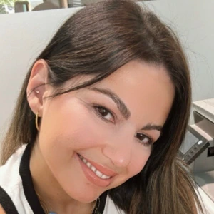 Δαρβίρα Βίκυ - Καθηγήτρια Μαθηματικών στο instateacher.gr