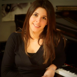 Αυγέρη Μαρίνα - Δασκάλα Αρμονίου στο instateacher.gr