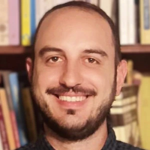 Βεκρής Σίμωνας - Καθηγητής Έκθεσης στο instateacher.gr