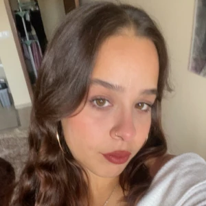 Τσόλα Σταυρούλα - Καθηγήτρια Γερμανικών στο instateacher.gr