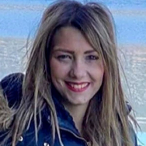 Βρεττού Έμιλυ - Καθηγήτρια Έκθεσης στο instateacher.gr