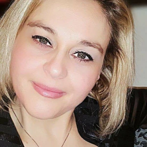 Καραβασίλη Εβελίνα - Καθηγήτρια Γαλλικών στο instateacher.gr